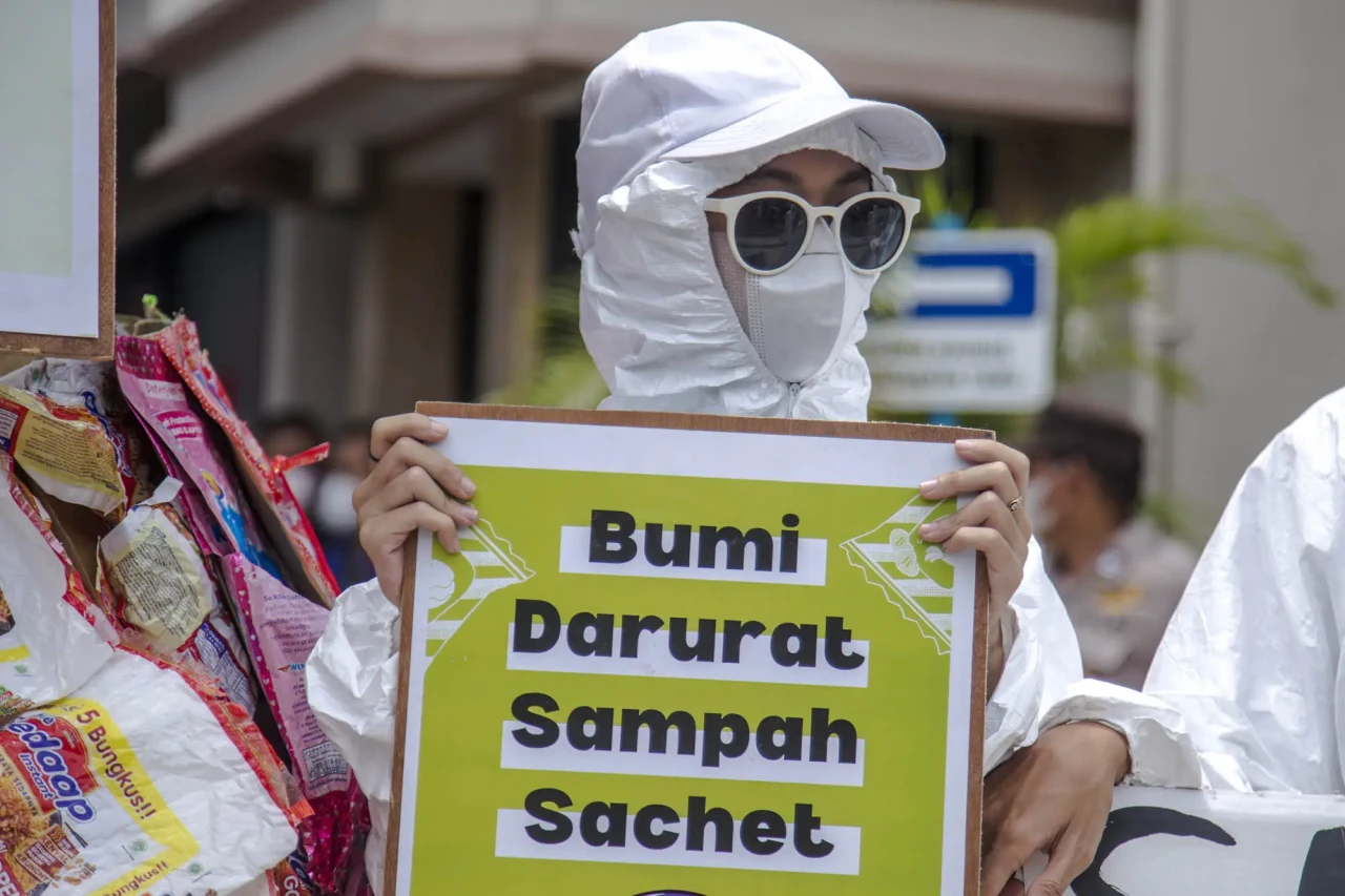 Aksi Tuntut Perusahaan...