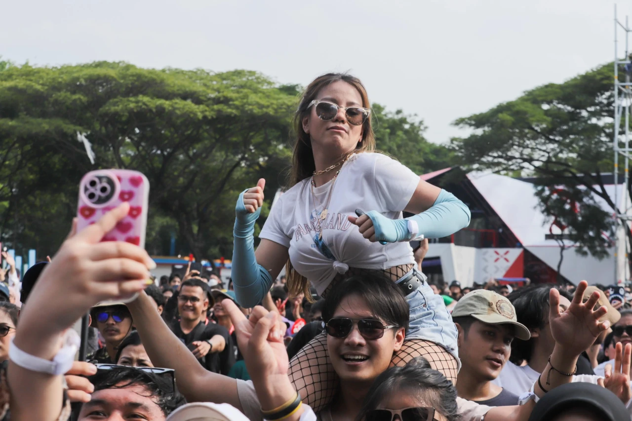 Ketika Aura Kasih Goyang...