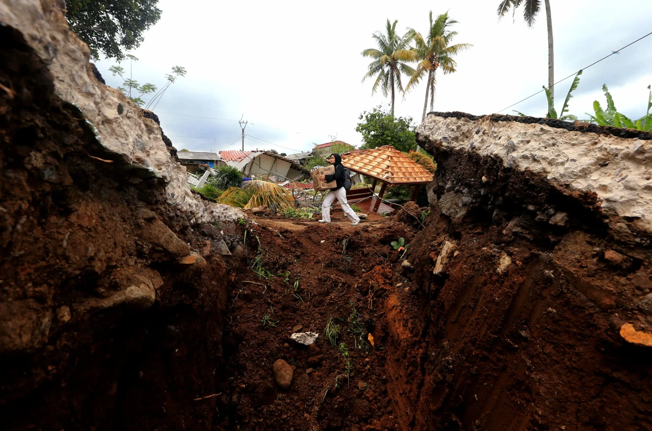 Sepekan Gempa Bumi Cianjur,...