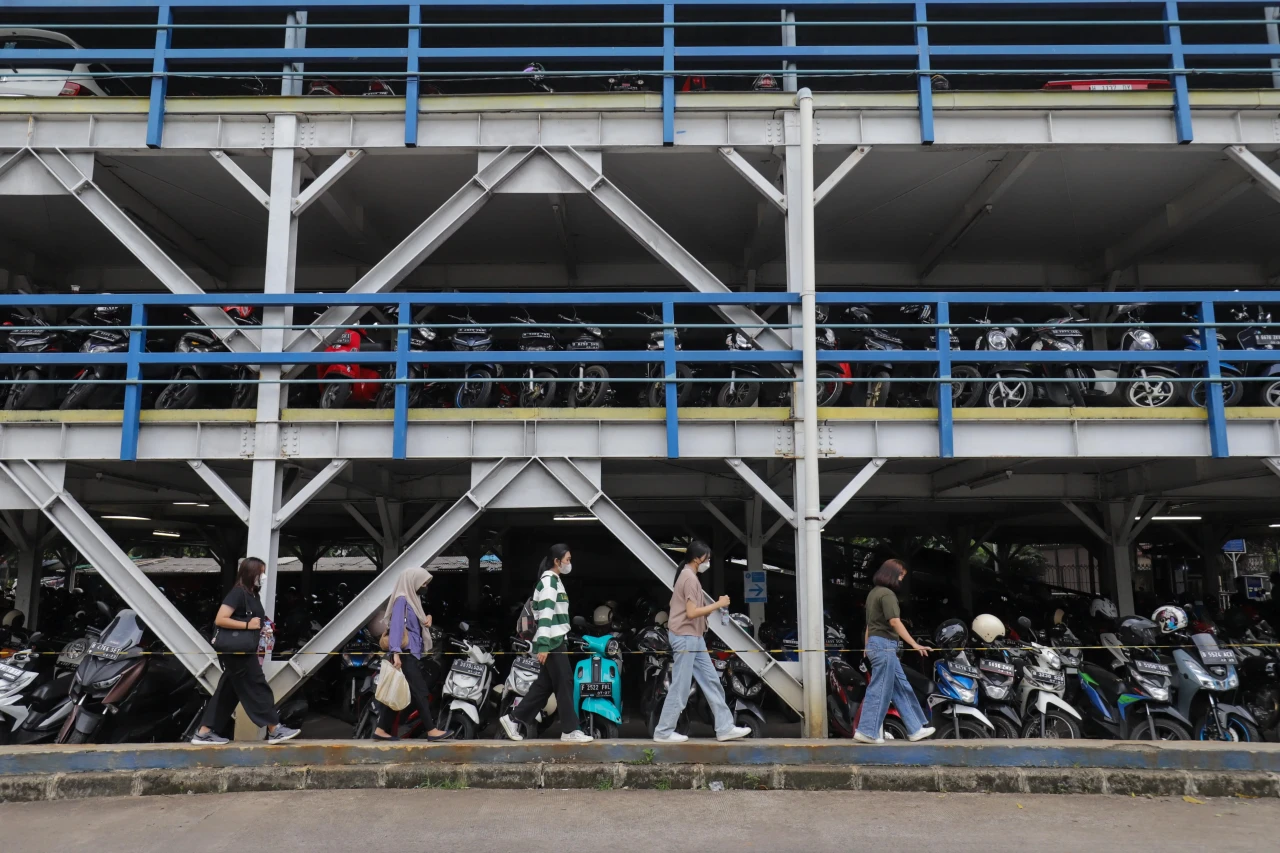 Kantong Parkir Park...