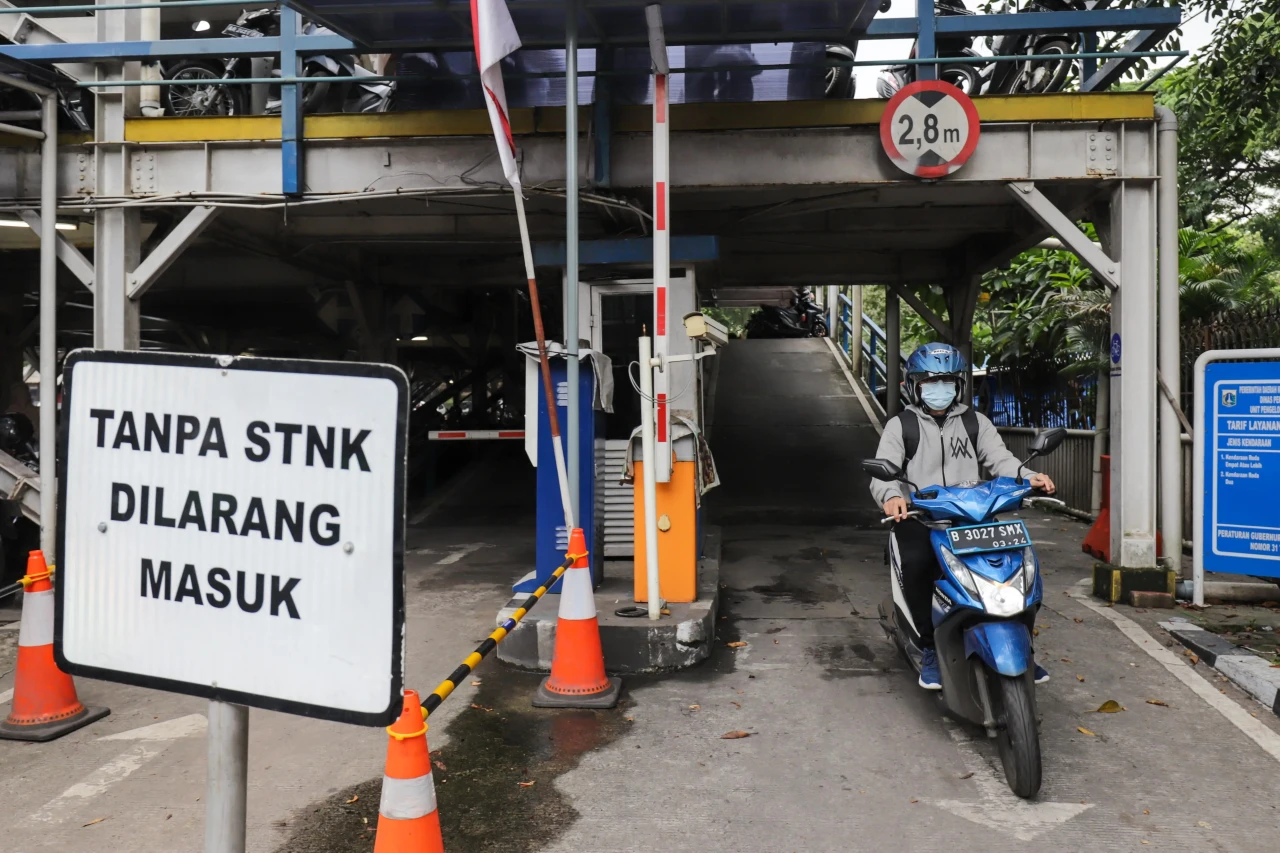 Kantong Parkir Park...