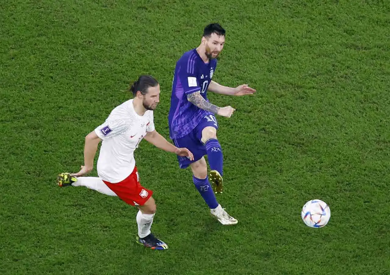 Raih Juara Grup C, Argentina...
