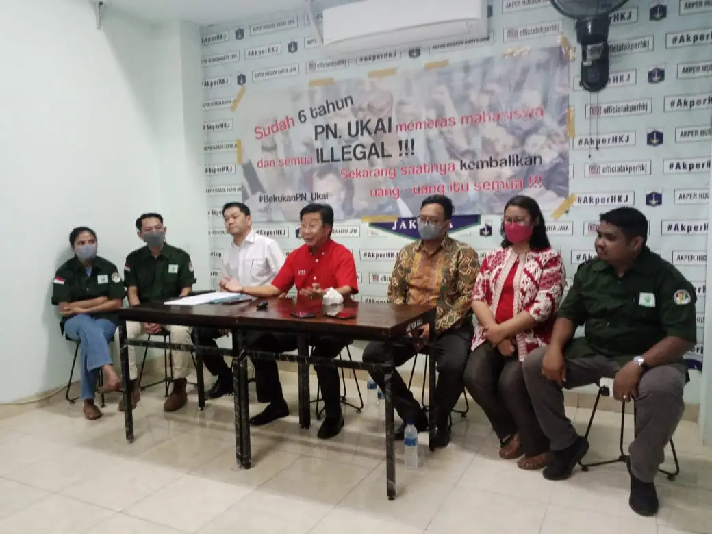 Mahasiswa Apoteker Serukan...
