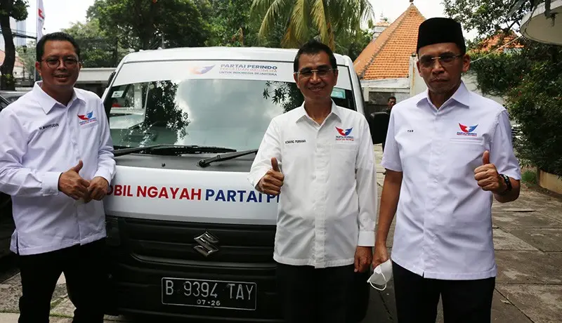 Partai Perindo Serahkan...