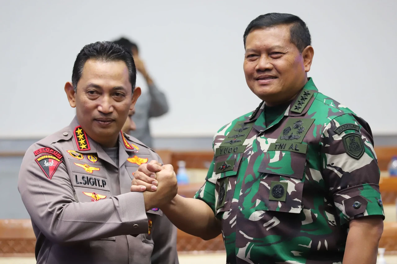 Kapolri Berikan Selamat...
