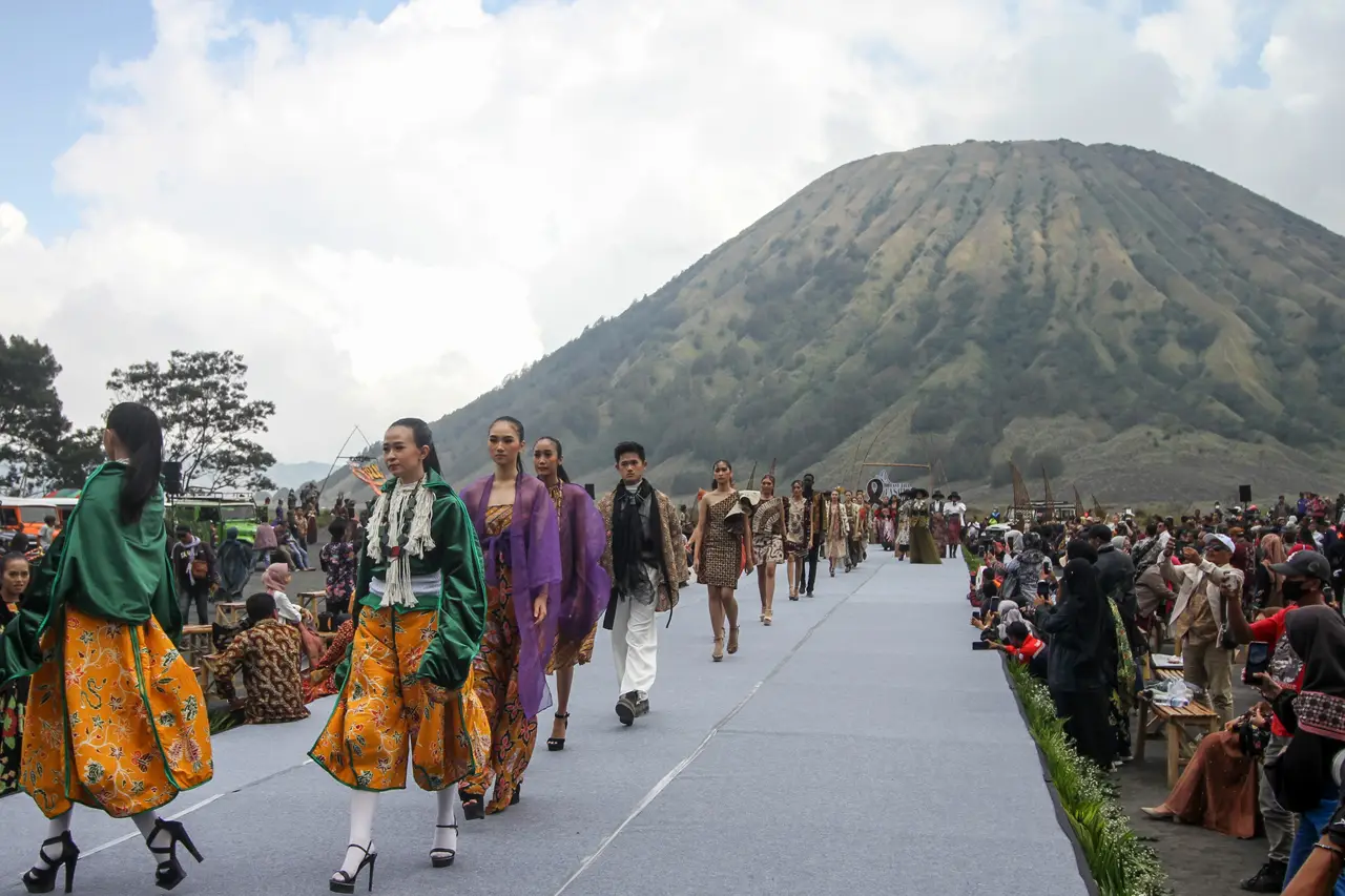 East Java Fashion Harmony...