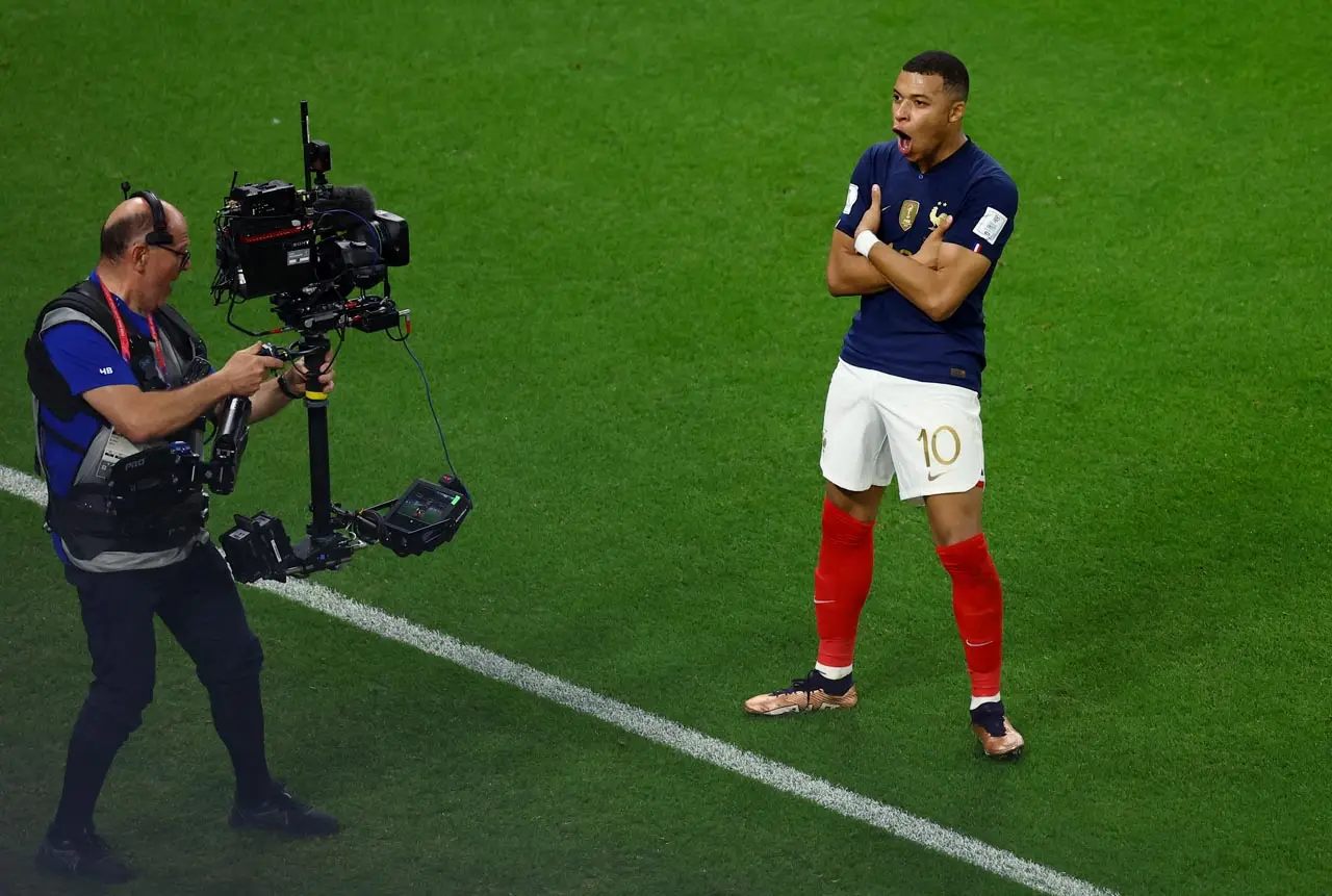 Kylian Mbappe Pimpin...