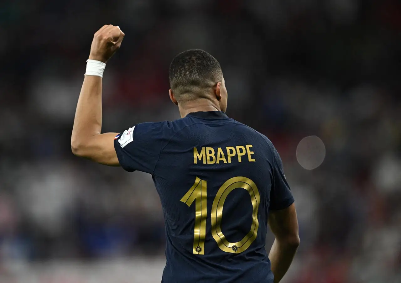 Kylian Mbappe Pimpin...