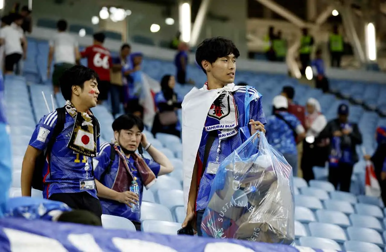 Salut! Suporter Jepang...