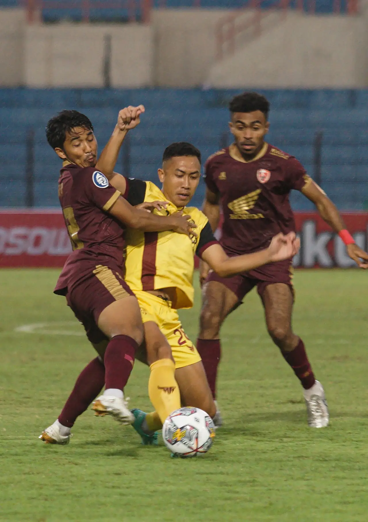 PSM Makasar Sikat Persikabo...