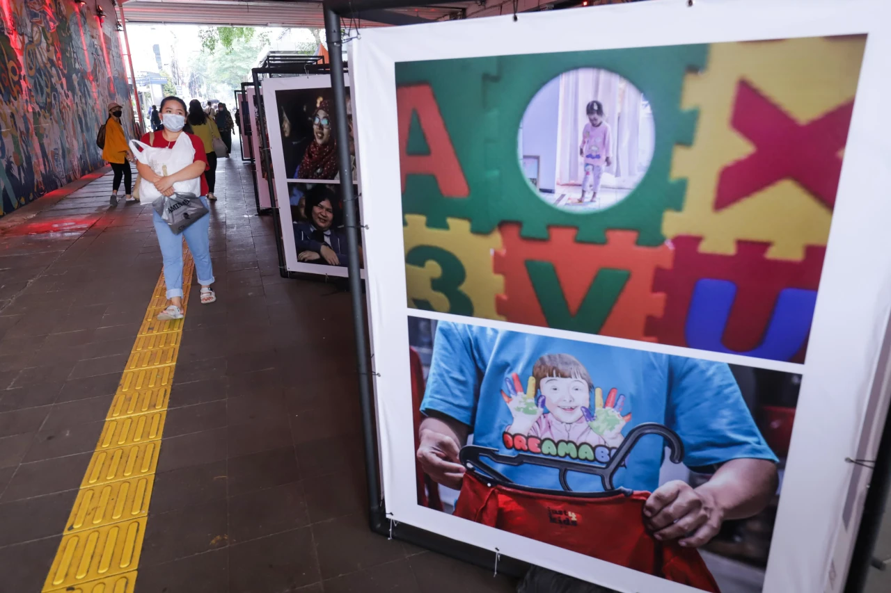 Pameran Foto Peringati...