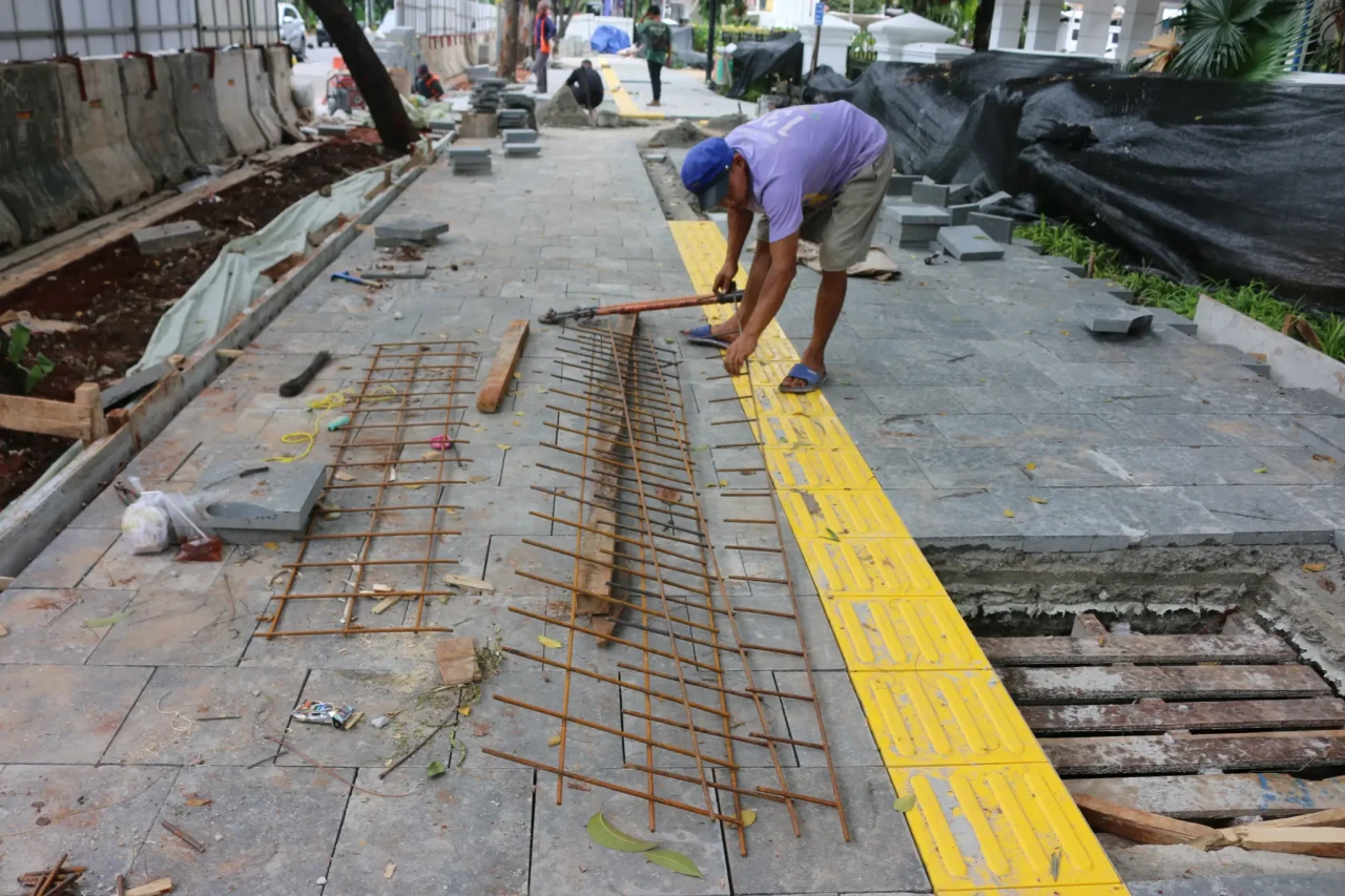 Revitalisasi Pedestrian...