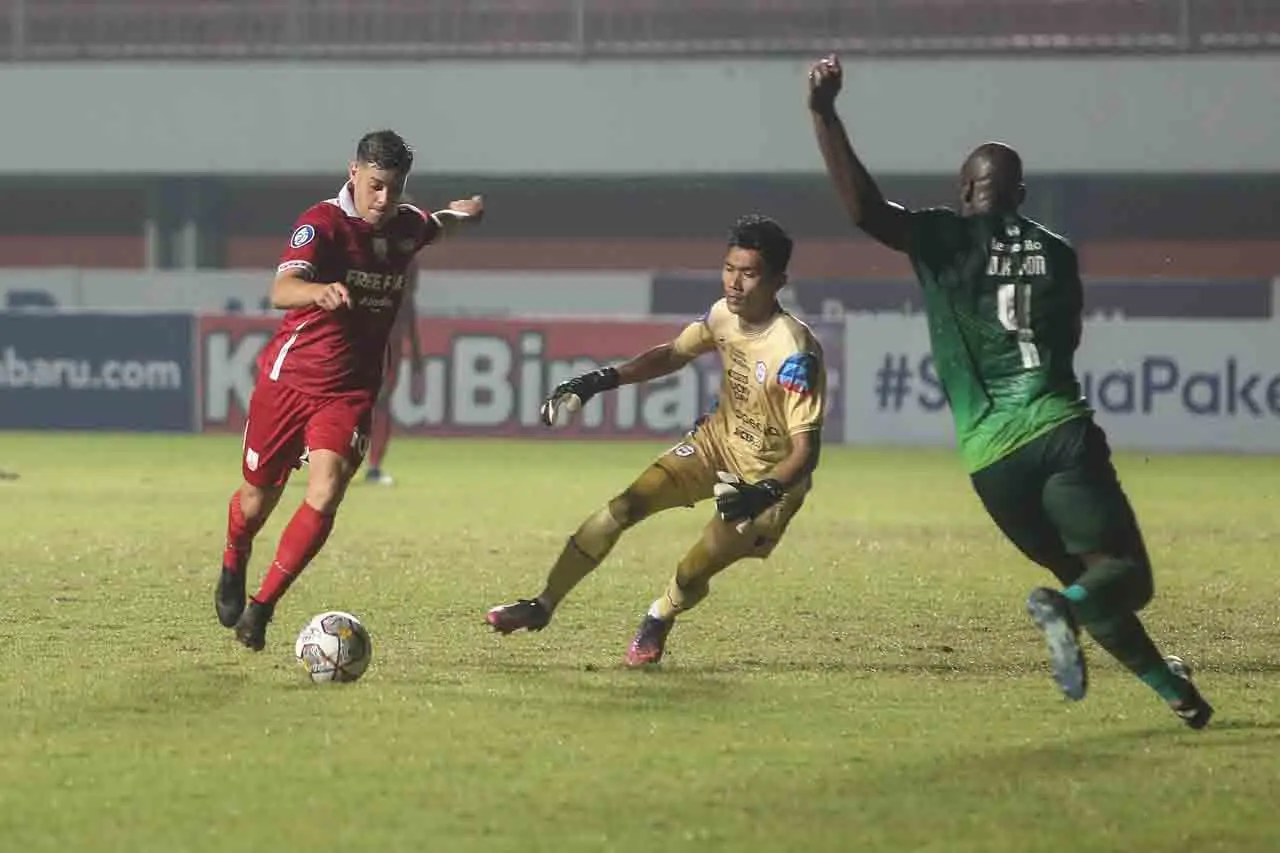 Persis Solo Bantai Rans...