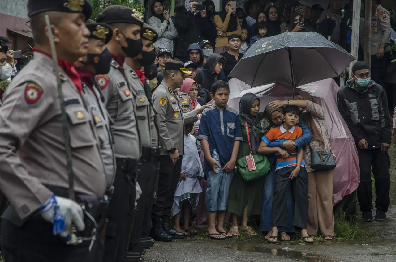 Tangis Pilu Keluarga...