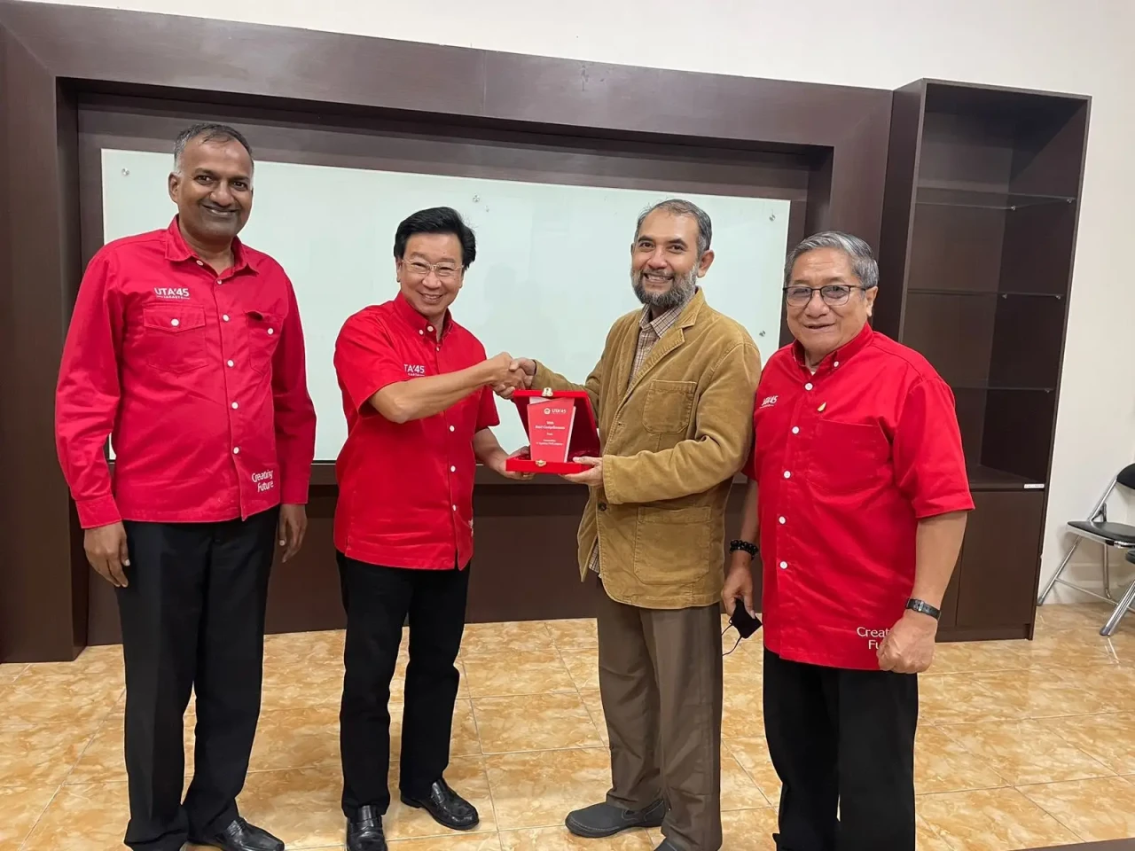 APTISI dan HPTKes Beri...