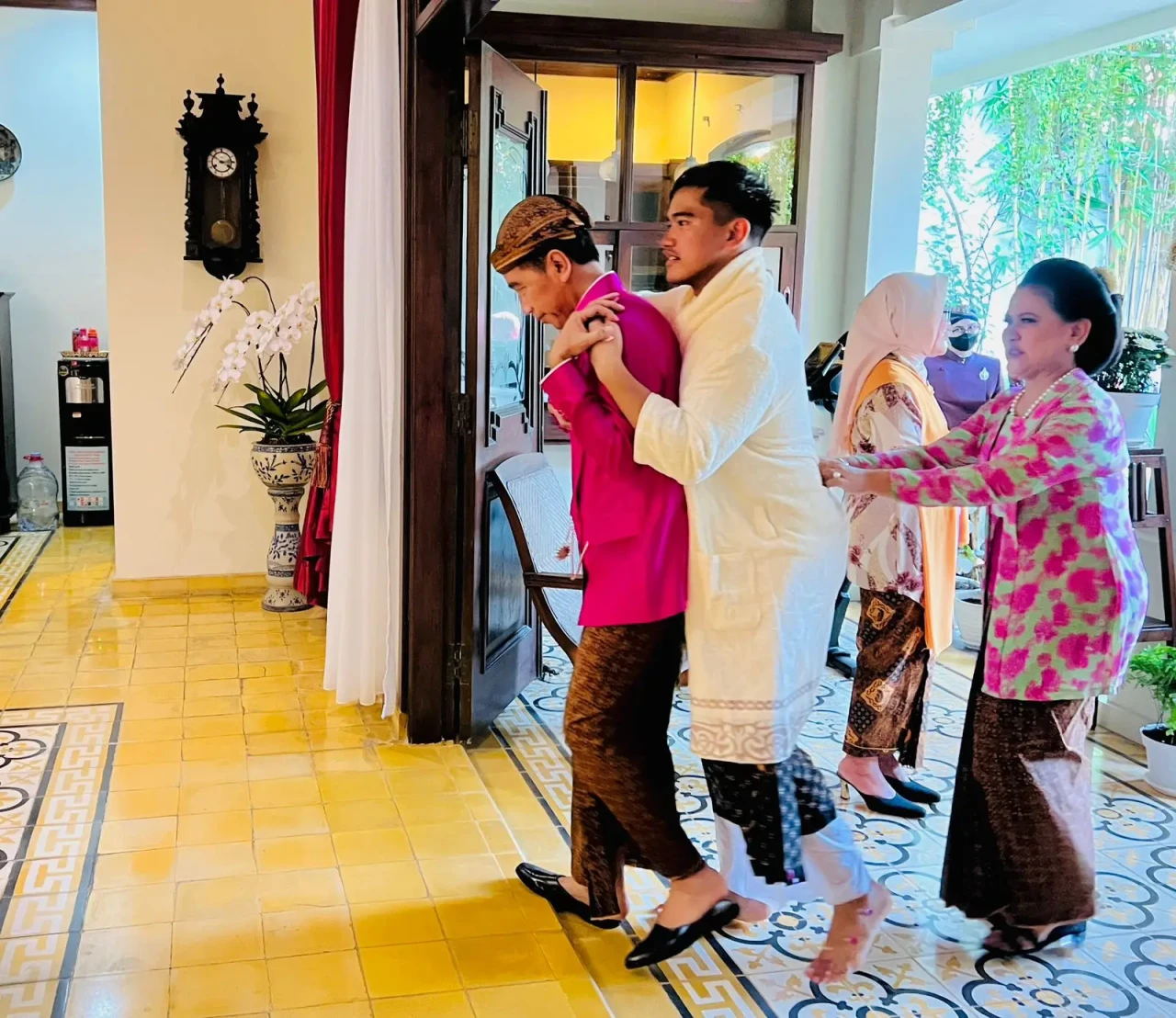 Jalani Prosesi Siraman,...