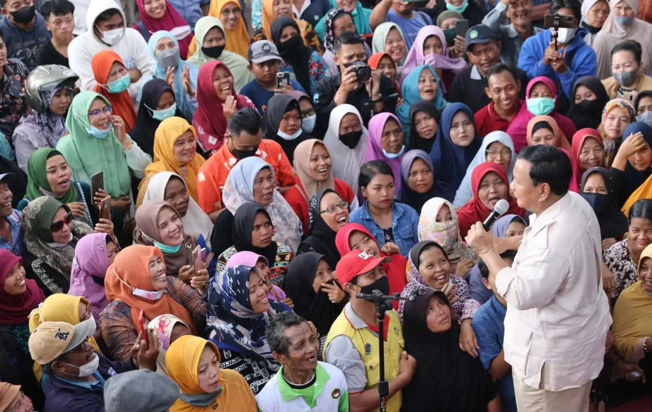Prabowo Semangati Masyarakat...