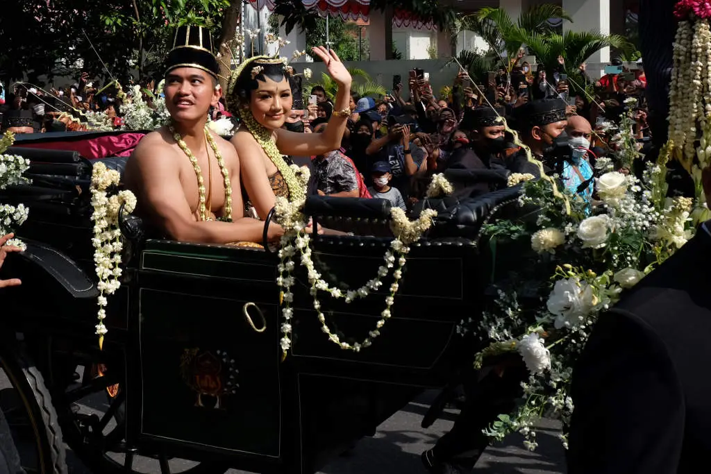 Kemeriahan Kirab Budaya...