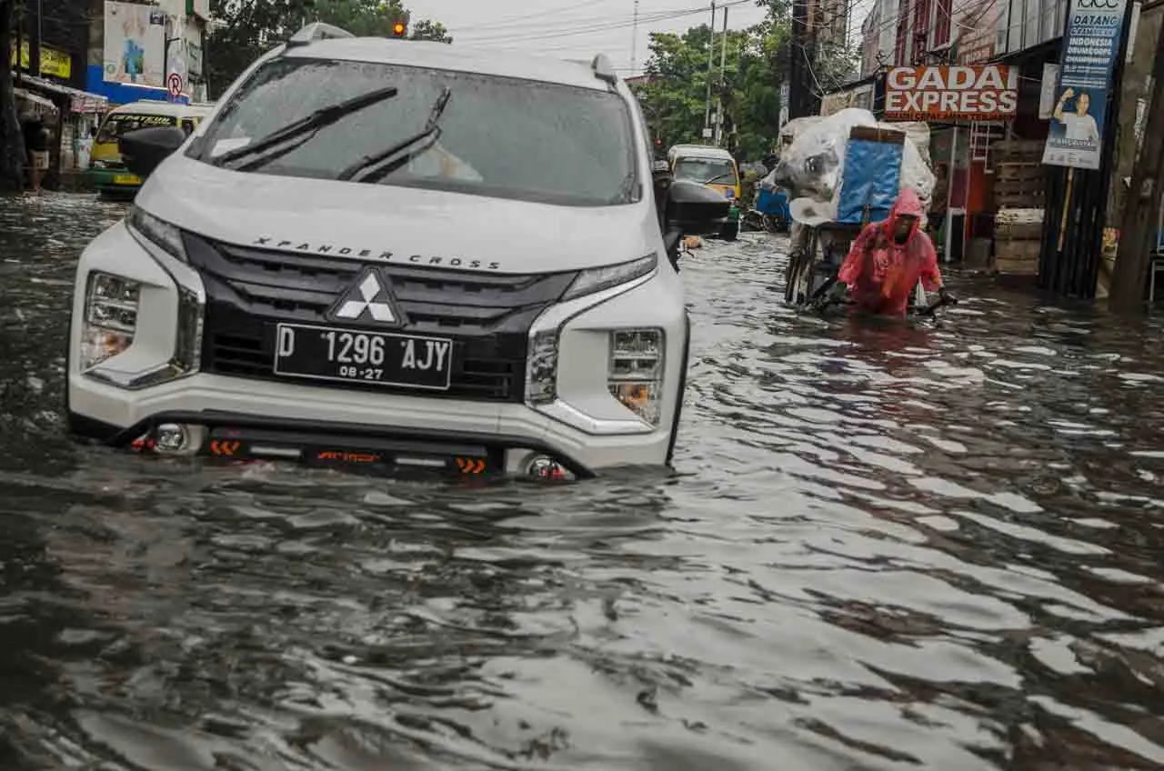 Banjir Akibat Drainase...