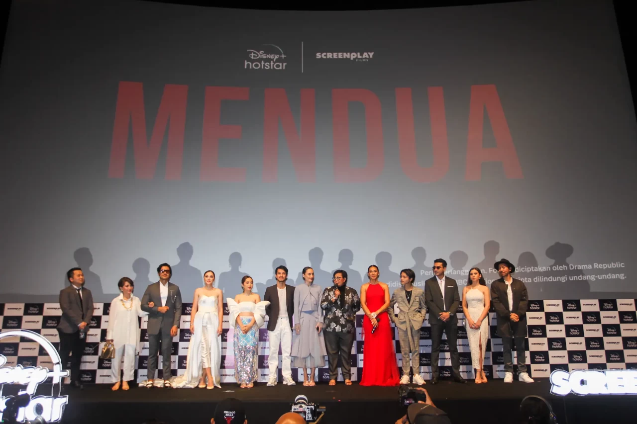 Gala Premiere Serial...