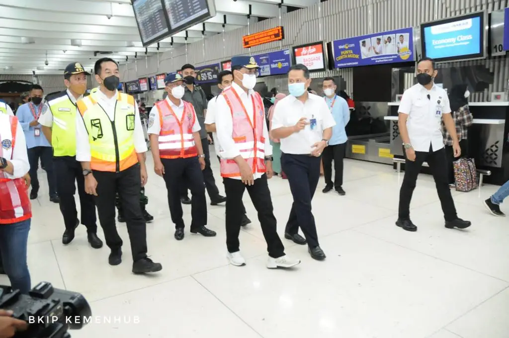 Bertolak ke India dan...