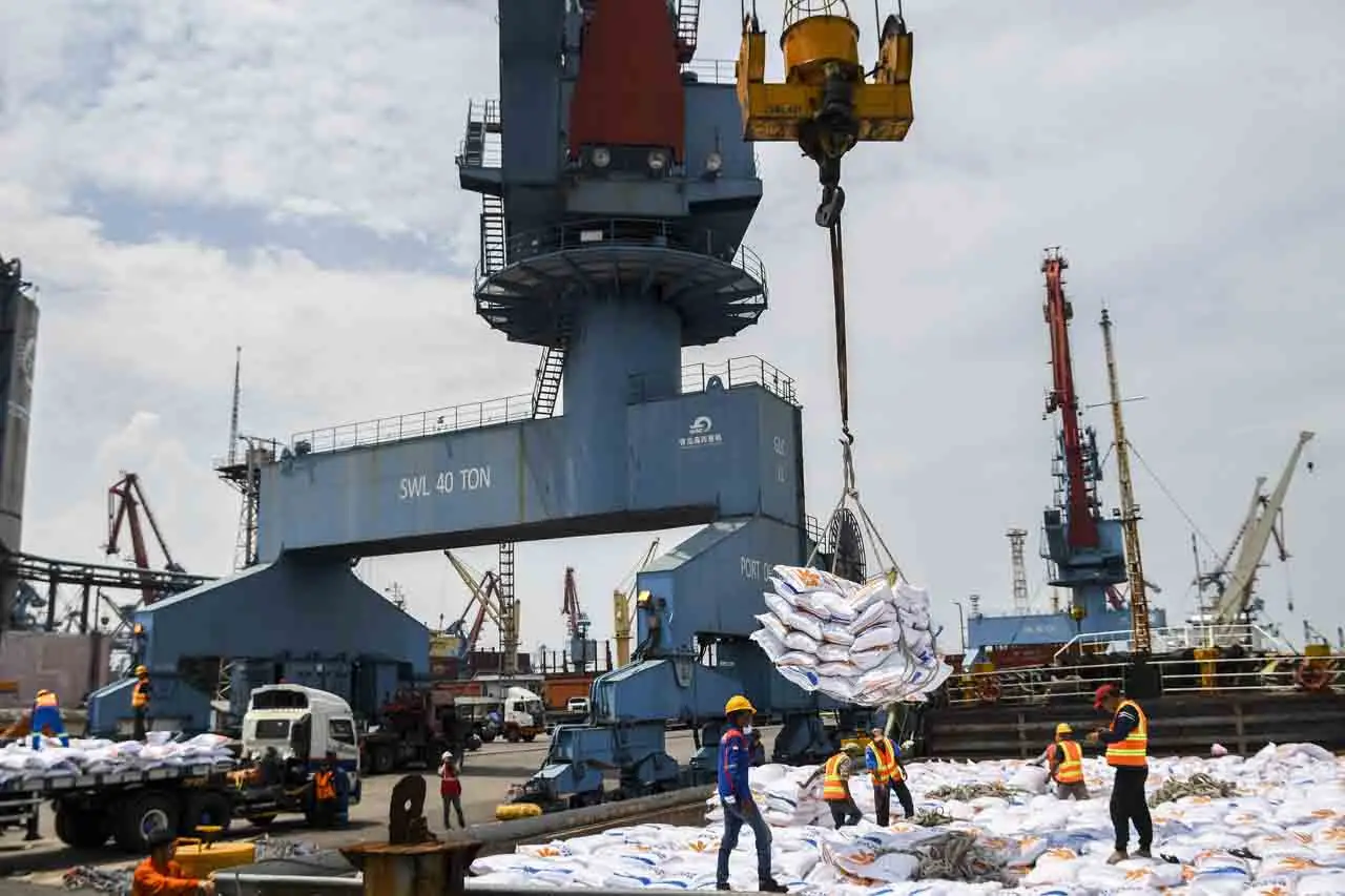 Bulog Impor 5.000 Ton...