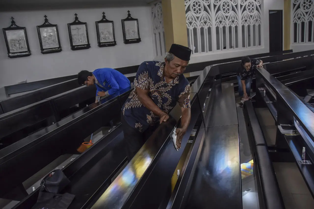 Indahnya Toleransi,...