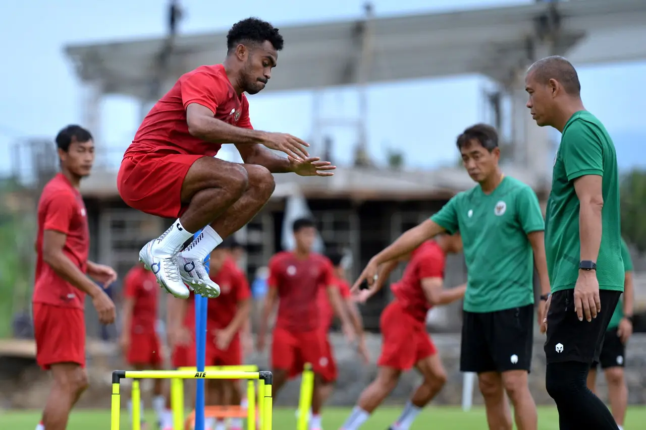 Latihan Timnas Indonesia...