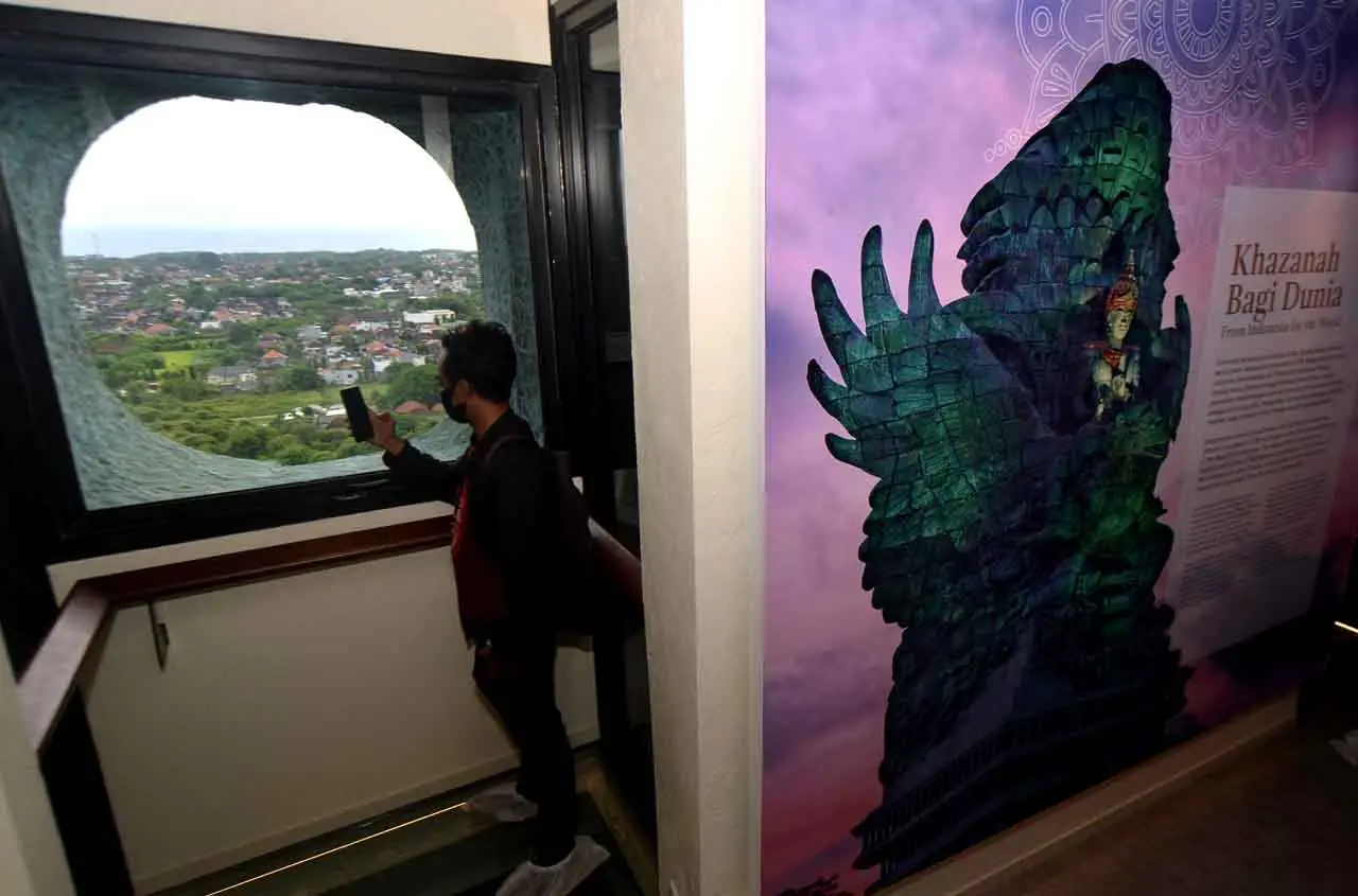 Wisata GWK Jelang Libur...