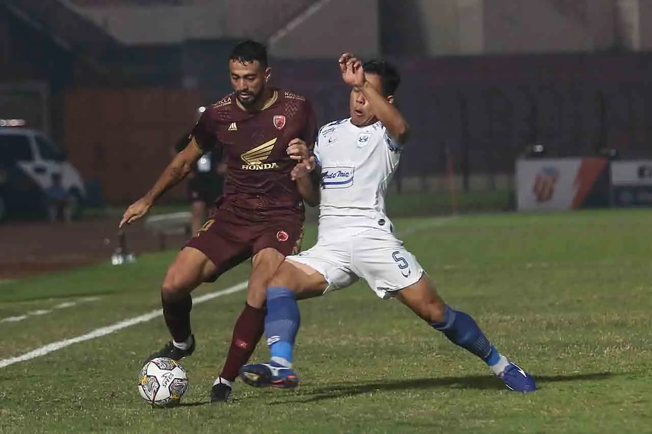 PSM Makassar Kalahkan...