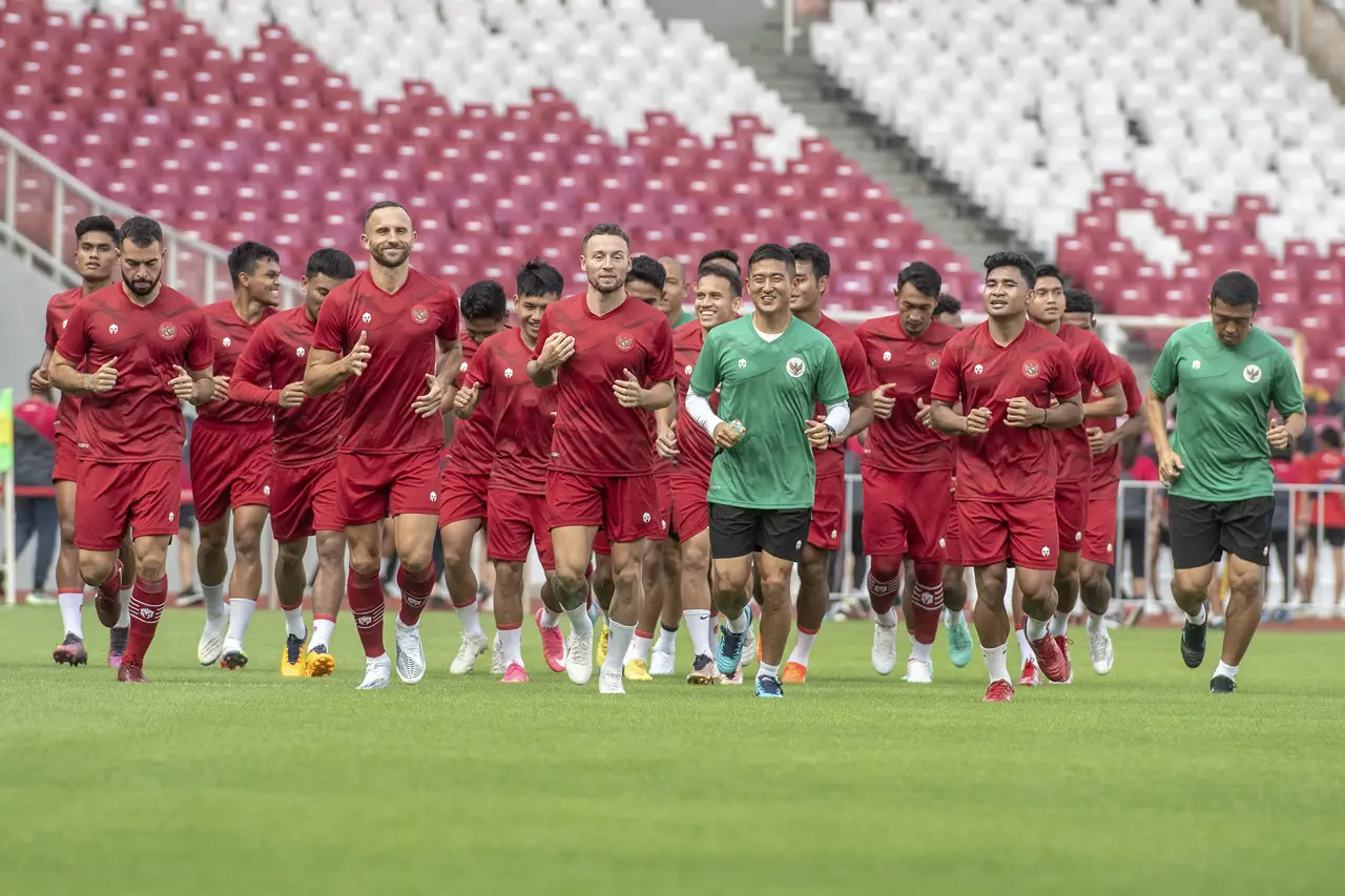 Latihan Timnas Indonesia...