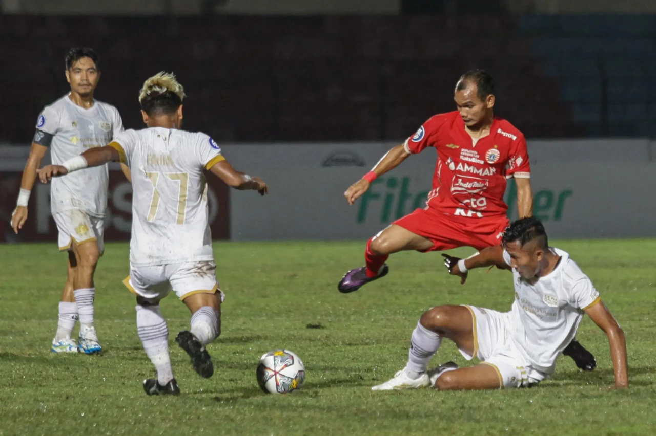 Persija Bungkam Dewa...