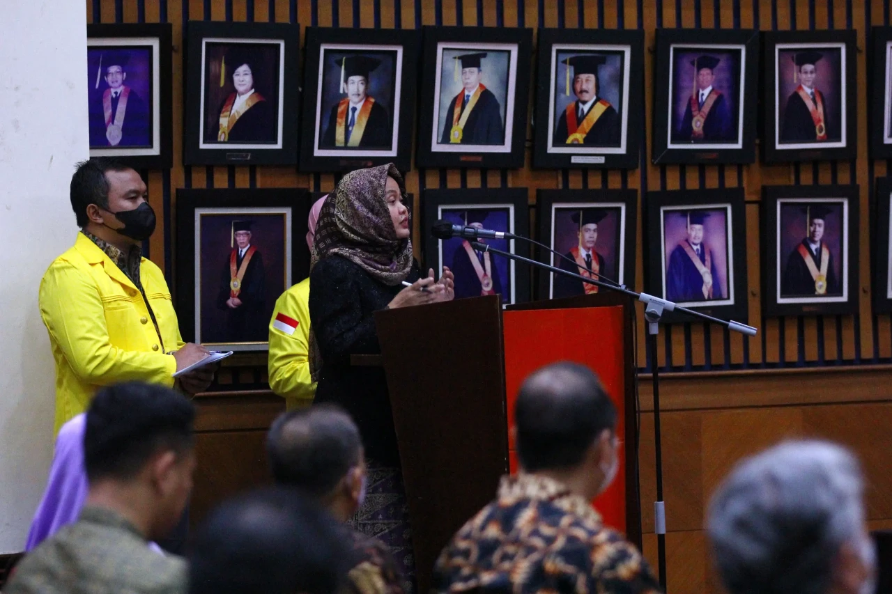 Kepala Divisi Litbang...
