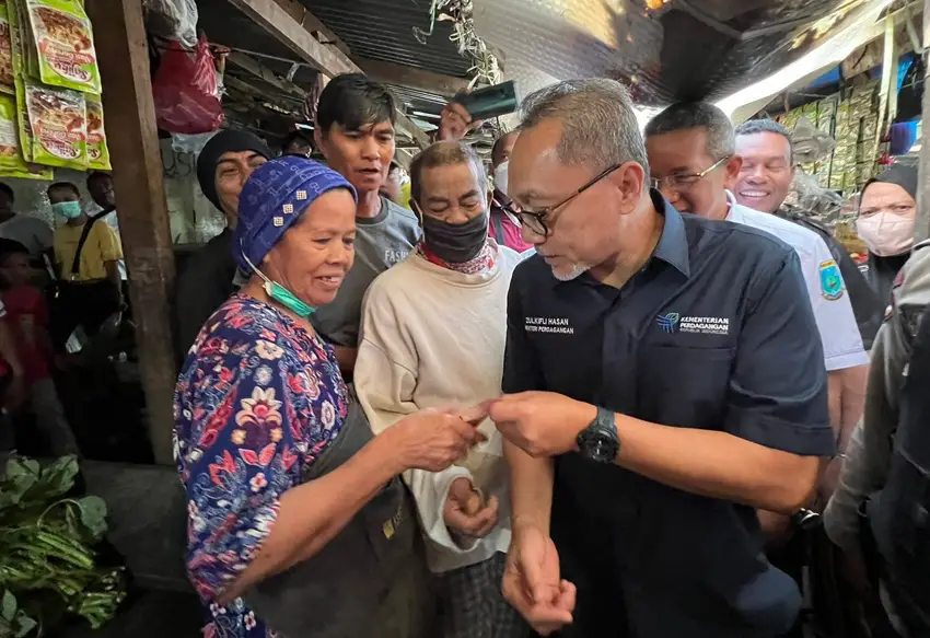 Sambangi Pasar Sentral...