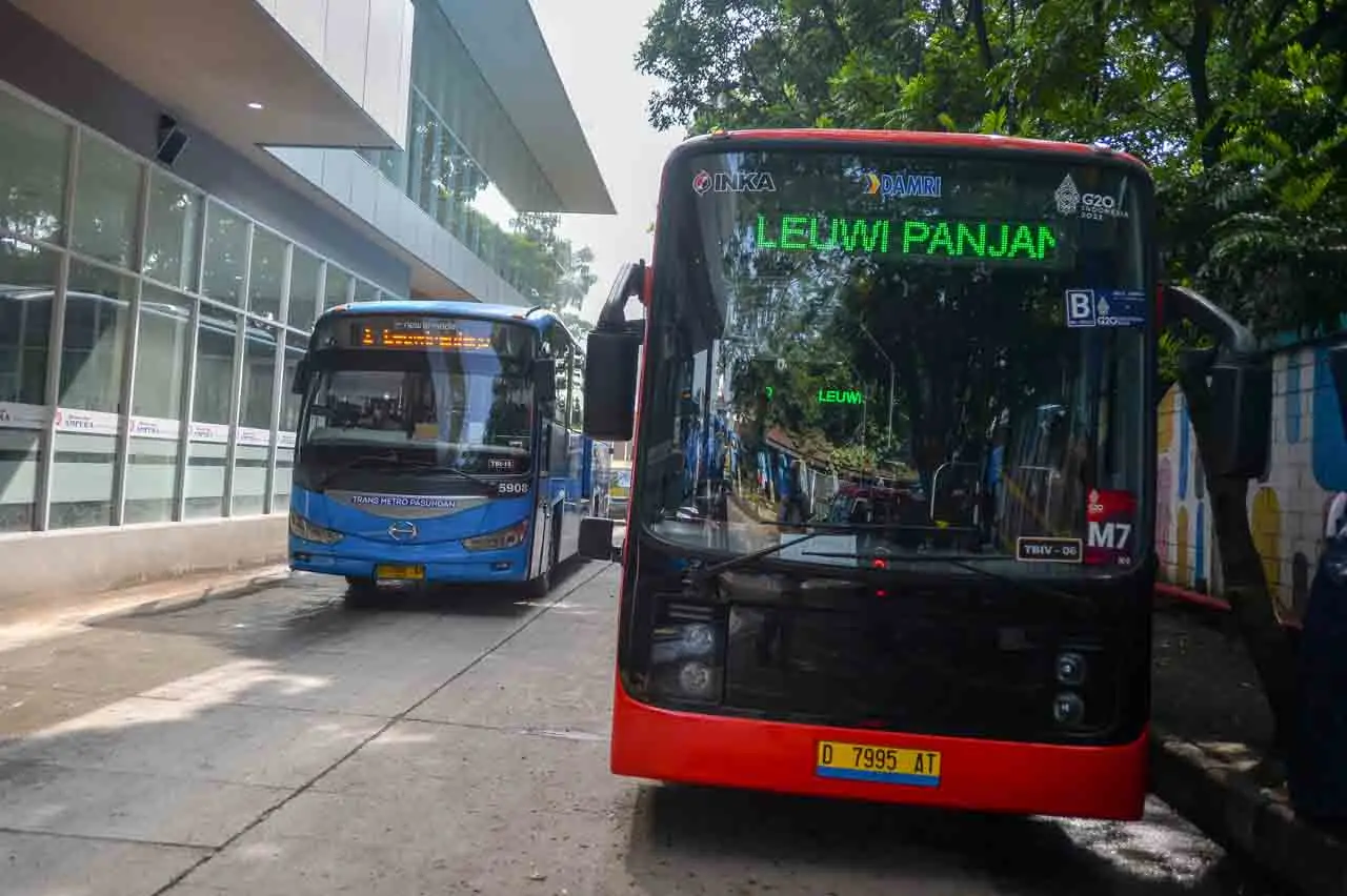 Uji Coba Bus Listrik...