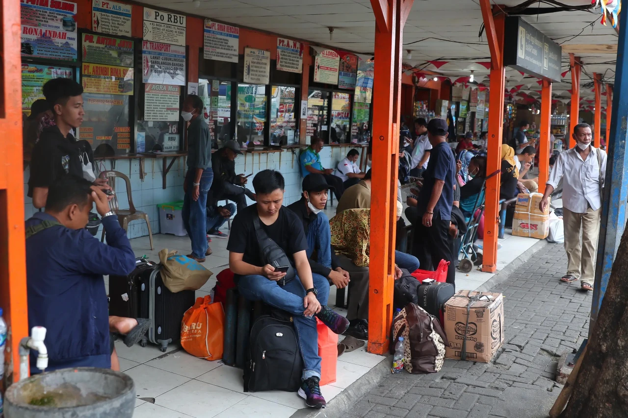 Jelang Libur Nataru,...