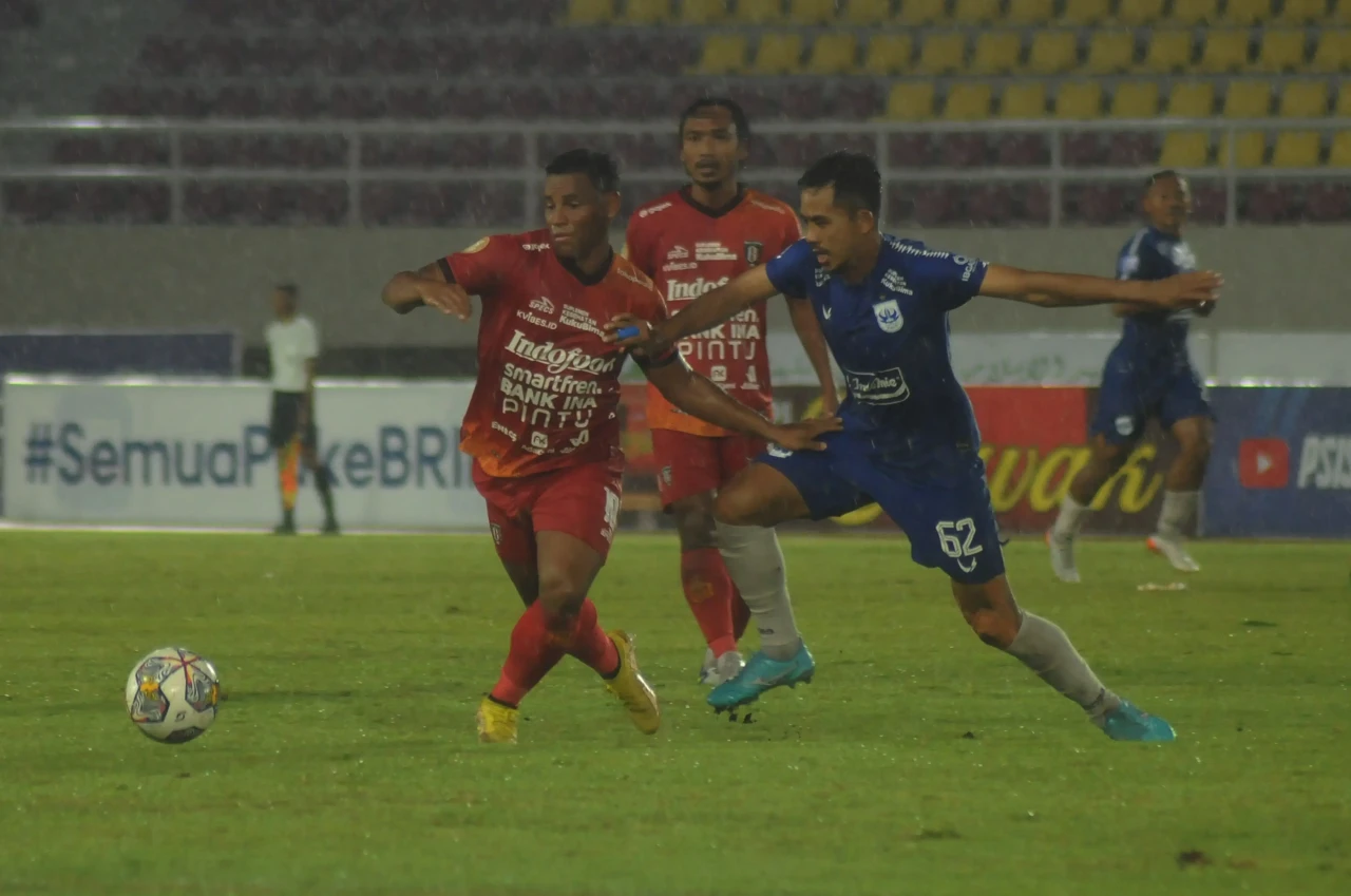Bali United FC Bantai...