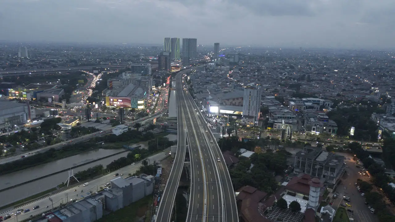 Pengoperasian Tol Becakayu...
