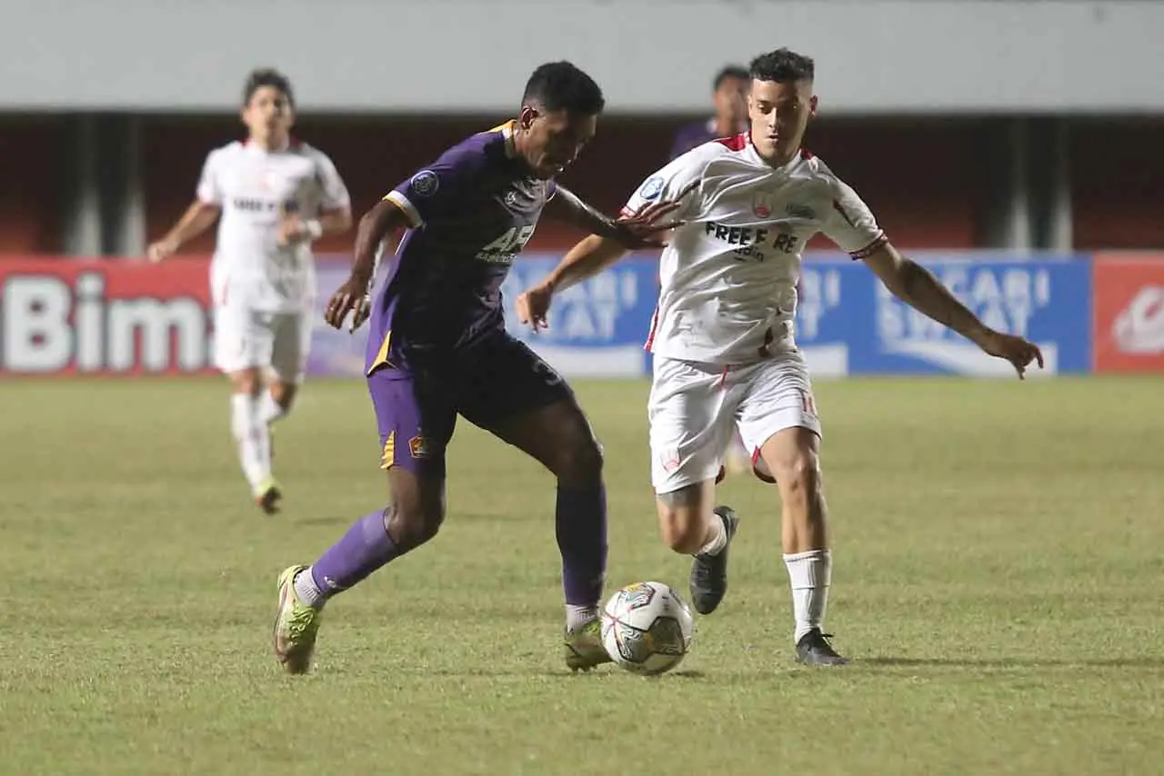 Persis Solo Kalahkan...