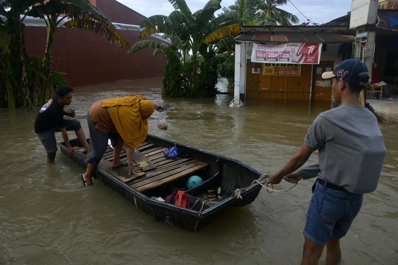 Banjir Rendam 3.046...