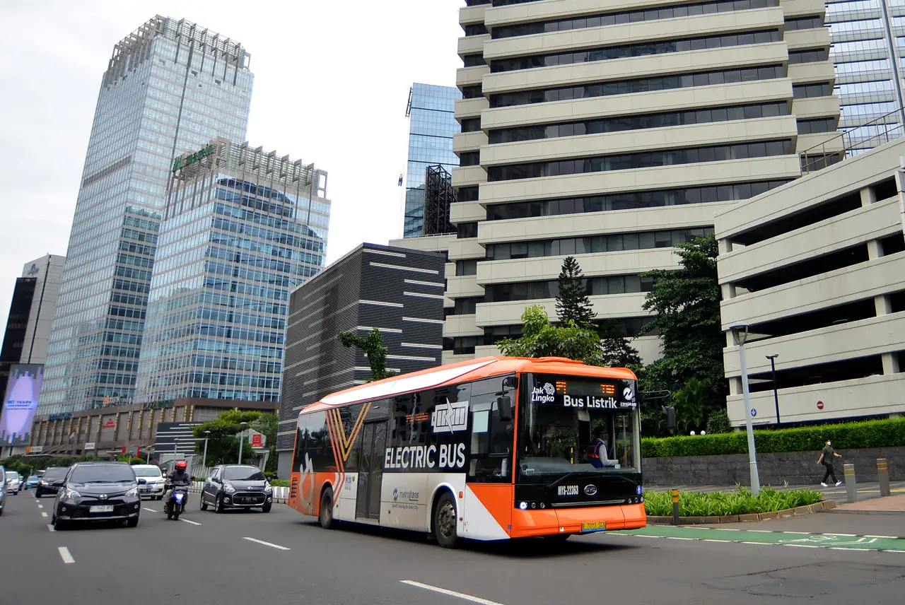 Penambahan 190 Bus Listrik...