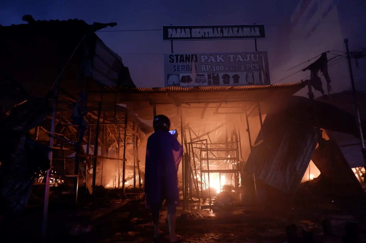 Kebakaran Hebat di Pasar...