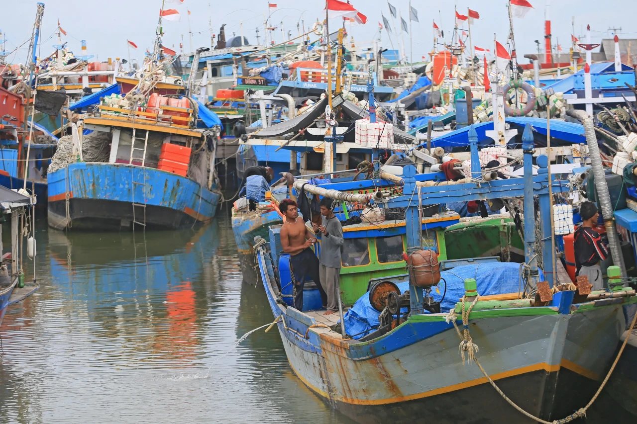 Cuaca Buruk, Nelayan...