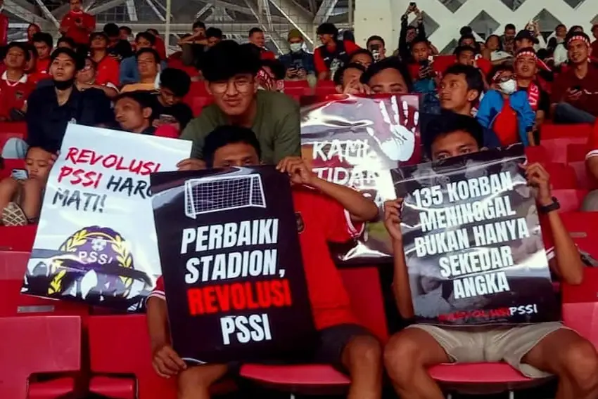 Gempar! Suporter Indonesia...