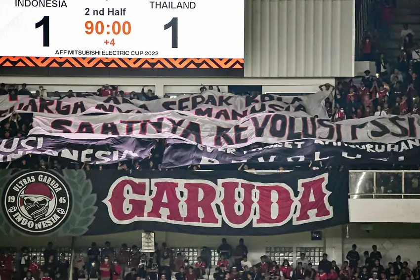 Gempar! Suporter Indonesia...