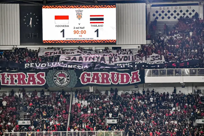 Gempar! Suporter Indonesia...