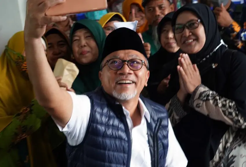 Sambangi Pesantren Darul...