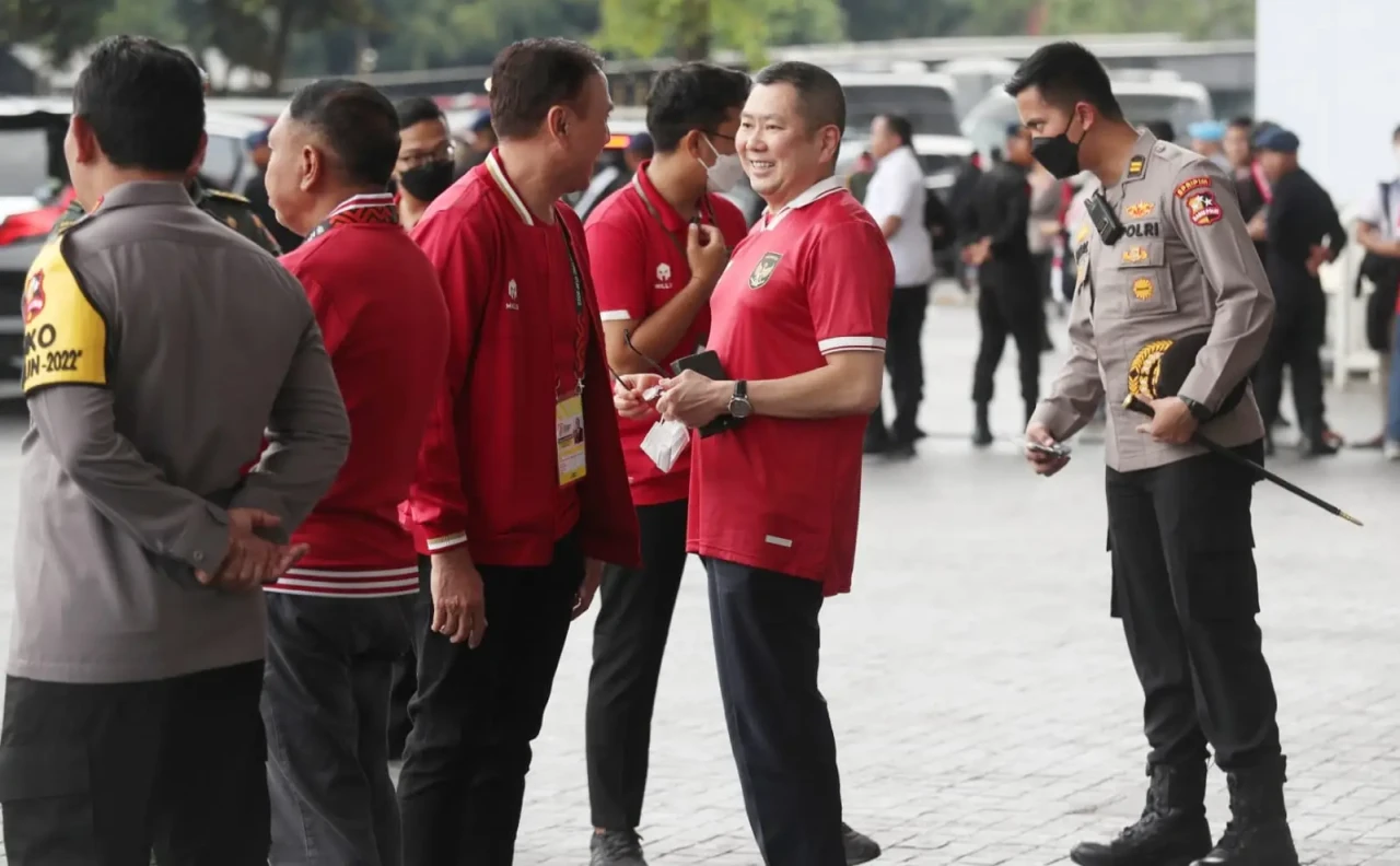 Bersama Jokowi, HT Nonton...