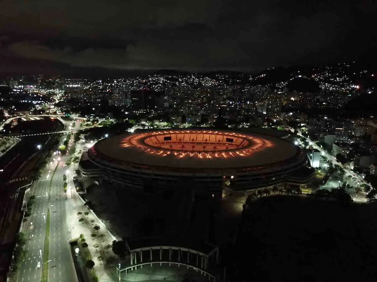 Penghormatan Stadion...