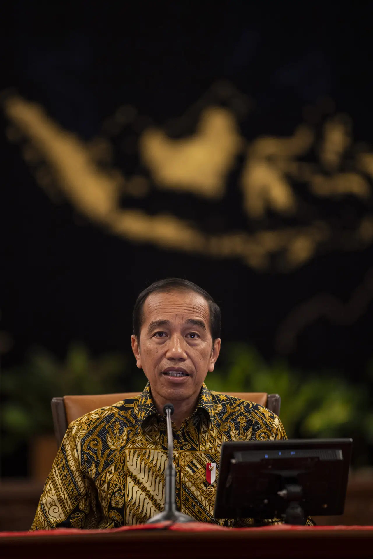 Presiden Jokowi Cabut...